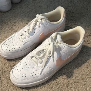 Nike Women's White and Light Pink Sneakers